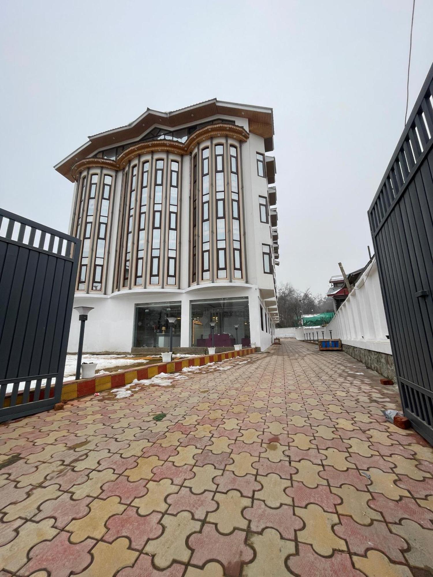 Hotel Zoon Dabb Srinagar Airport Kashmir المظهر الخارجي الصورة